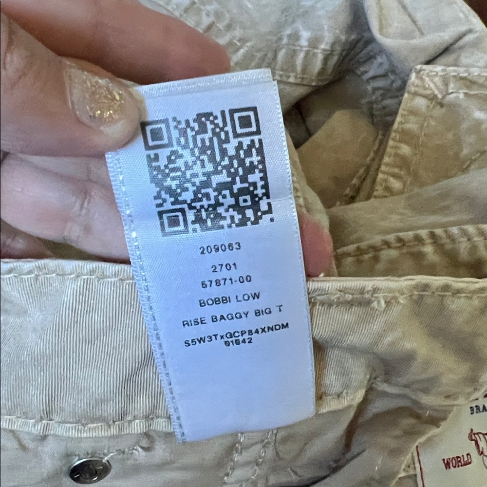 NWT. True Religion, size 32 (aka sz 14), Bobbi low-rise baggy cargos - Picture 11 of 16